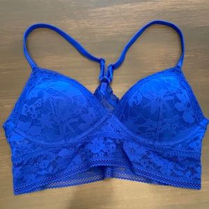 Victoria’s Secret Blue Lace Bralette S